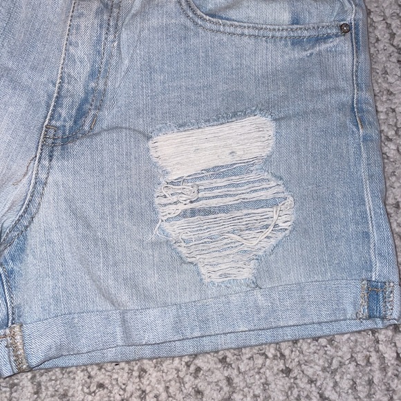 Forever 21 Distressed Ripped Denim Jean Shorts, 26 - Picture 2 of 5